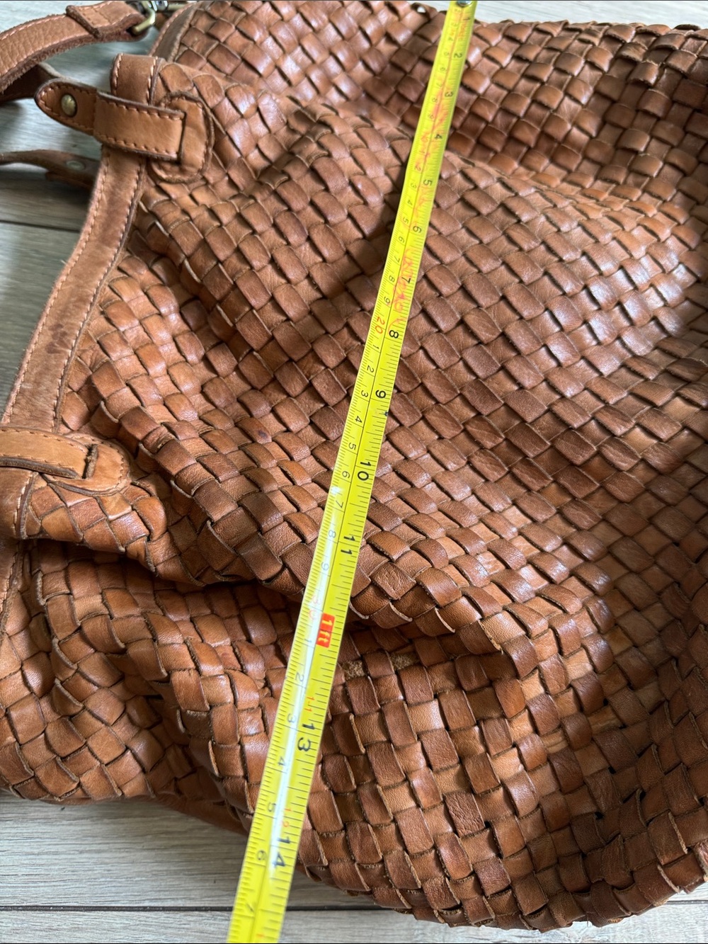 Woven Leather crossbody Bag - Picture 11 of 12